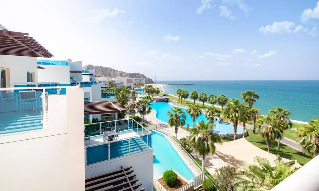 5* Fujairah: One Night Stay with Breakfast or Half Board