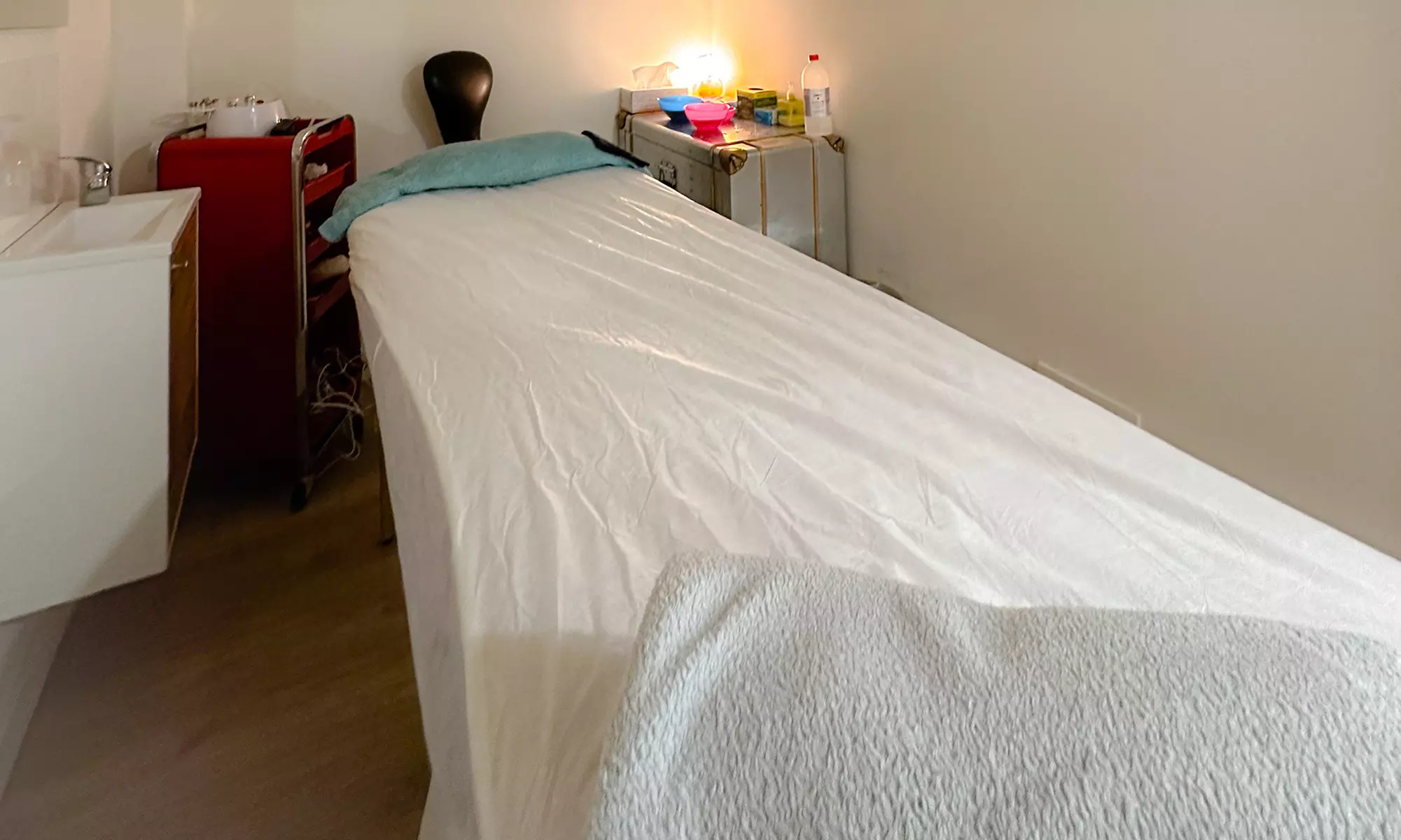 Blefaroplastia y biorremodelación térmica con plasma pen en ojos