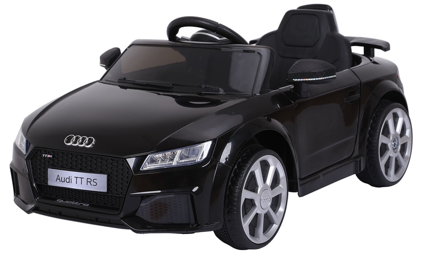 Image 2: Coche eléctrico para niños Audi TT RS