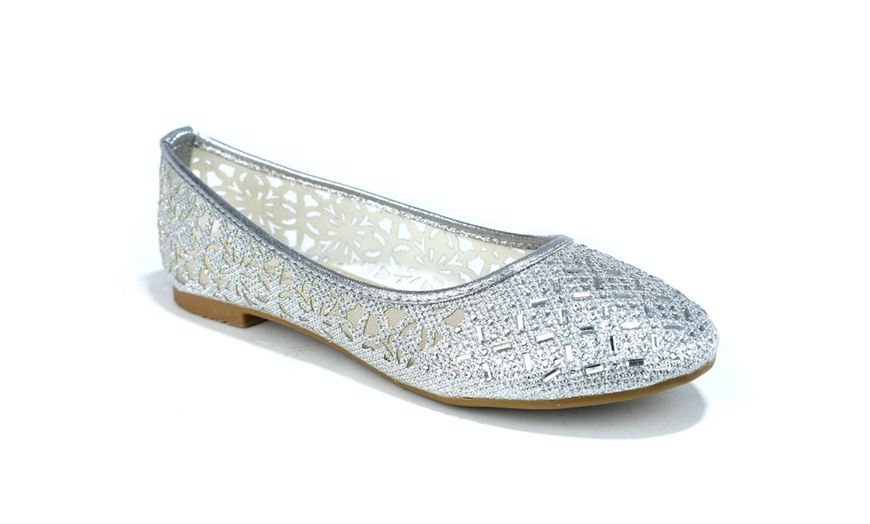 Image 4: Women's Flat Pumps 