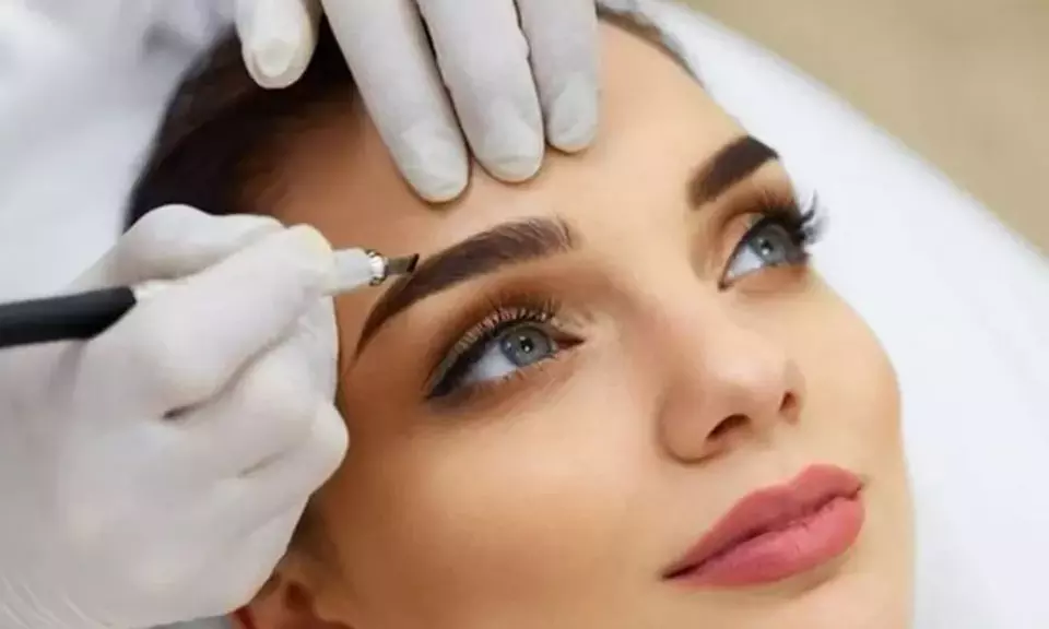 Microblading or microshading of the eyebrows for 1 person with Nathalie By Quintessence