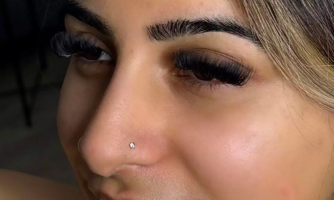 Classic Hybrid or Volume Eyelash Extensions for Effortless Beauty