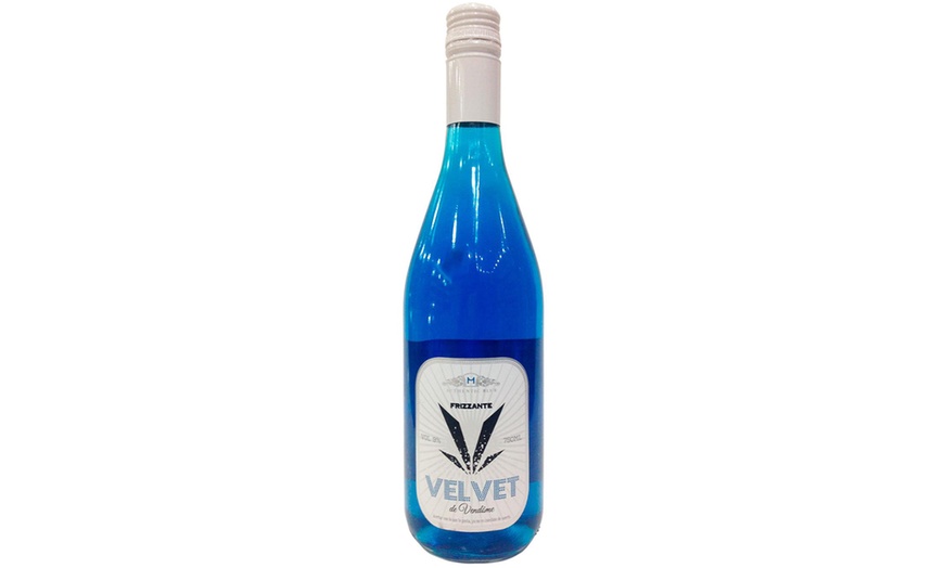 Image 6: Six Bottles of Alma Wine, Velvet Sparkling Wine or Gin Life Blue