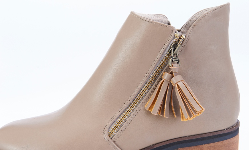 Image 4: Women's Zip Chelsea Boots