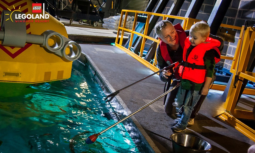 Image 4: LEGOLAND®: Interactive Shark-Feeding Experience