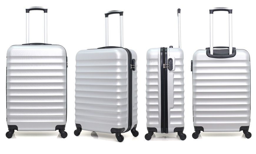 Image 12: Jakarta Set of Three Suitcases