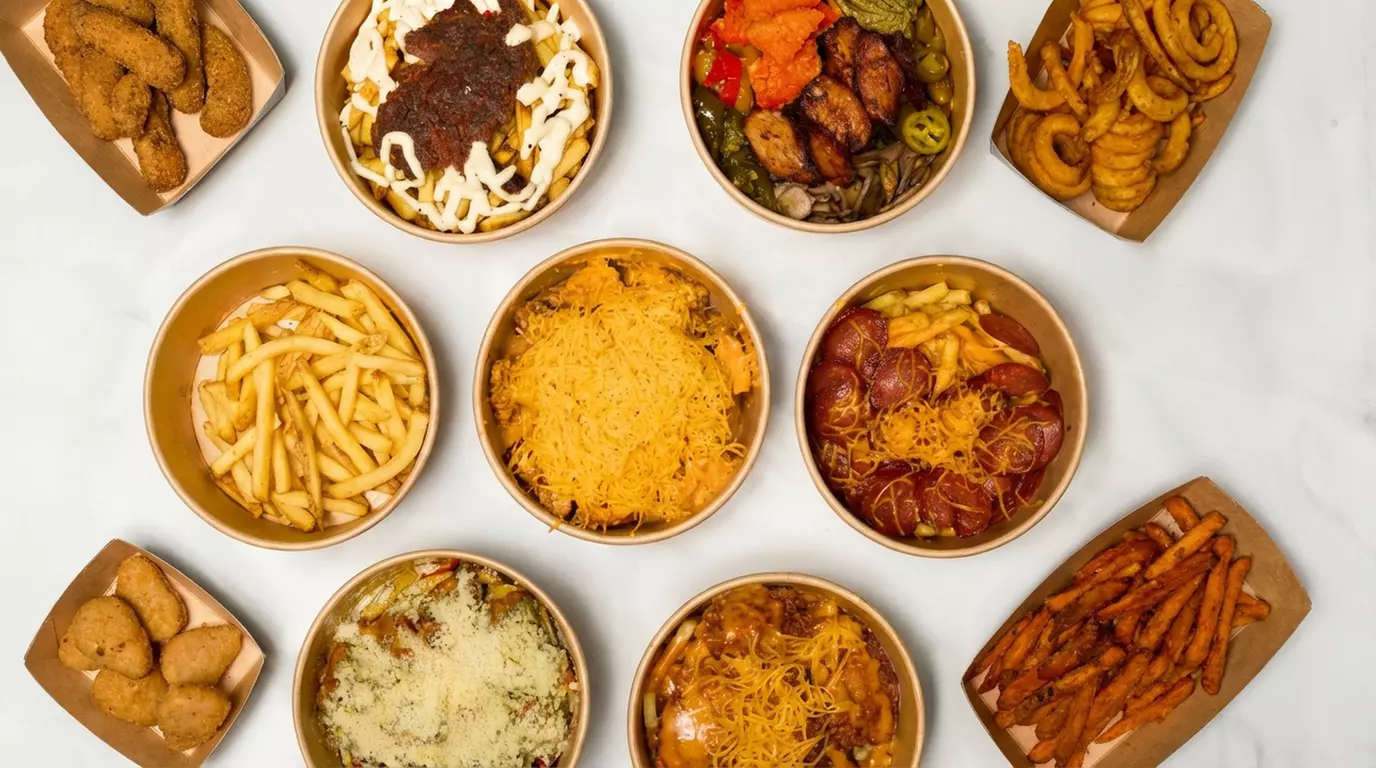 Kreative Pommes-Bowl inkl. Beilage nach Wahl für 1, 2 oder 4 Personen – Von vegan bis Fisch (bis zu 23% sparen) - Primary Image