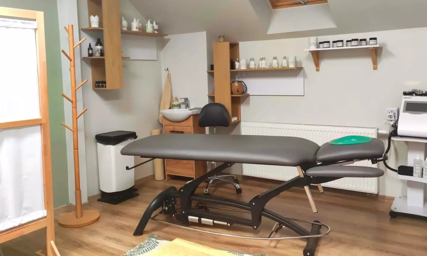 Zabiegi ujędrniające na twarz i ciało: dermomasaż, fala radiowa i inne