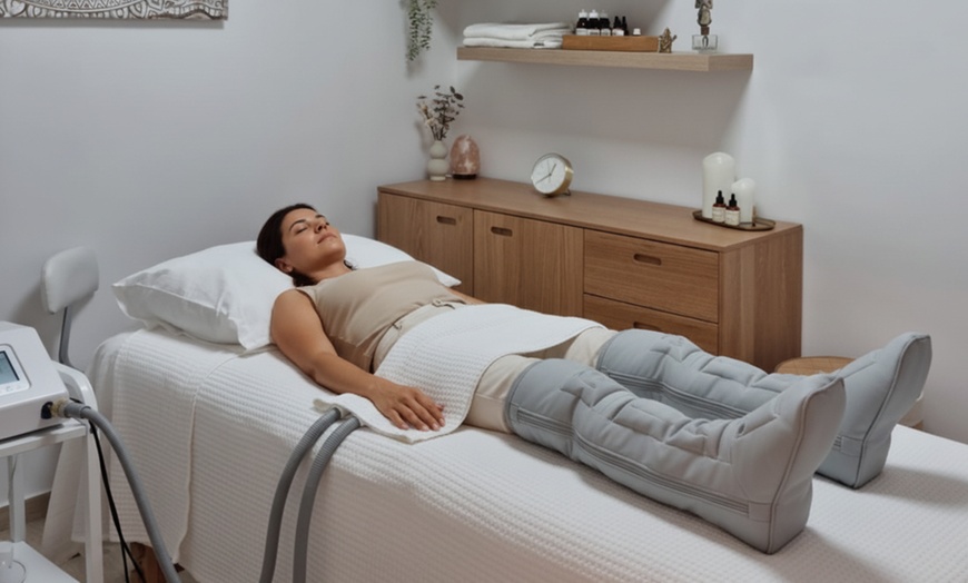 Image 4: Presoterapia con 5, 10 o 15 sesiones de 30 minutos 