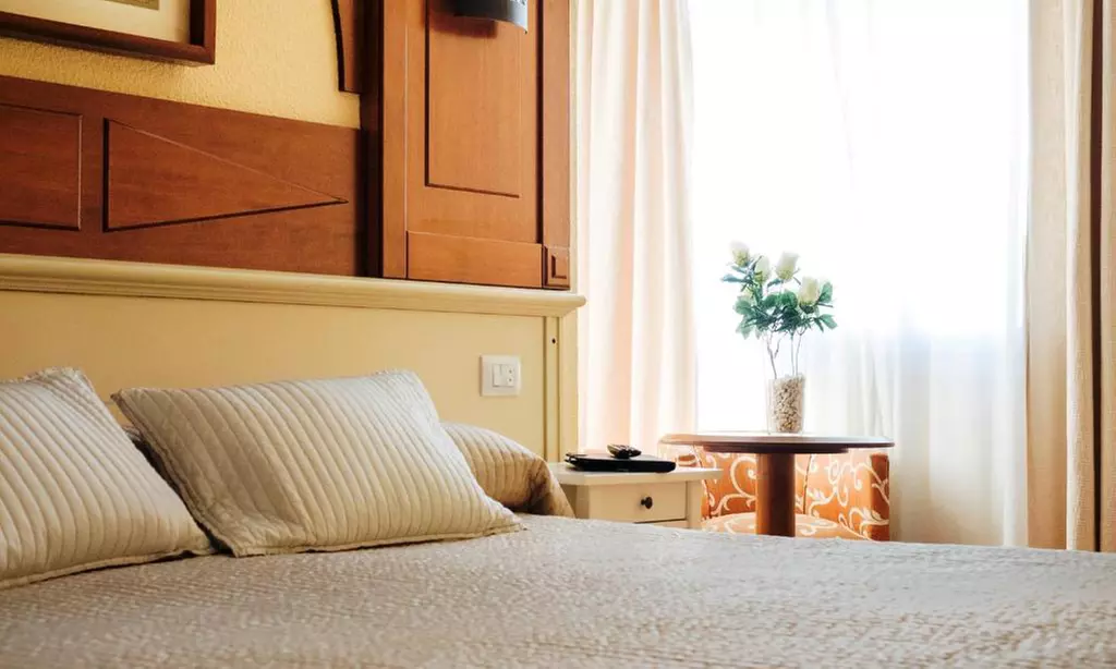 ✈ Siviglia 4*: Volo diretto più 2, 3 o 4 notti in hotel