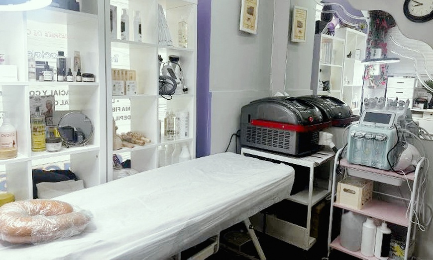 Image 2: Sesión de manicura, pedicura, ambas o primera puesta de uñas con gel