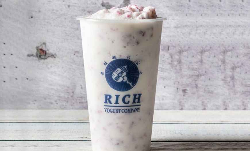 Image 3: Yoghurt or Ice Tea at Rich Yoghurt Company