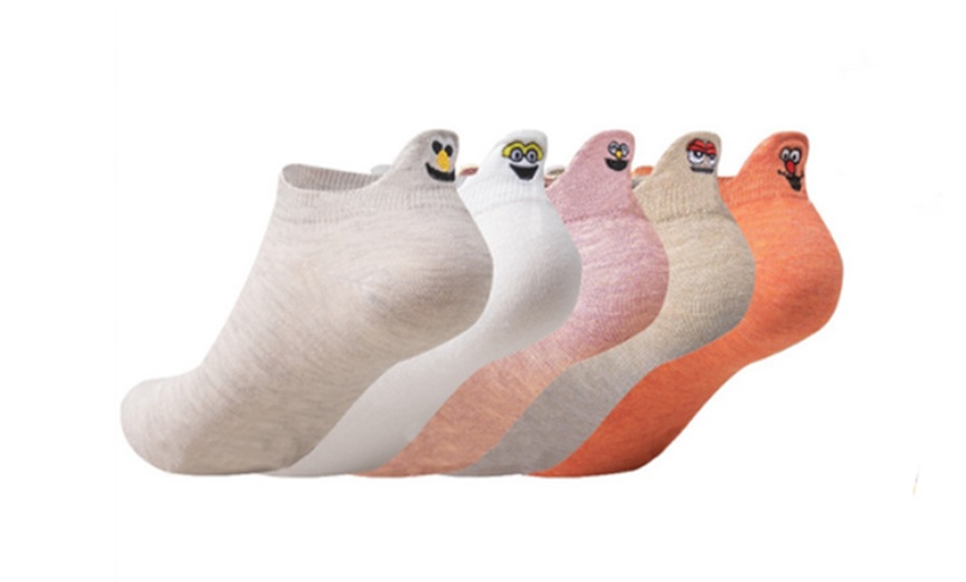 Image 8: 5 or 10 Pairs of Embroidered Low Cut Socks for Women