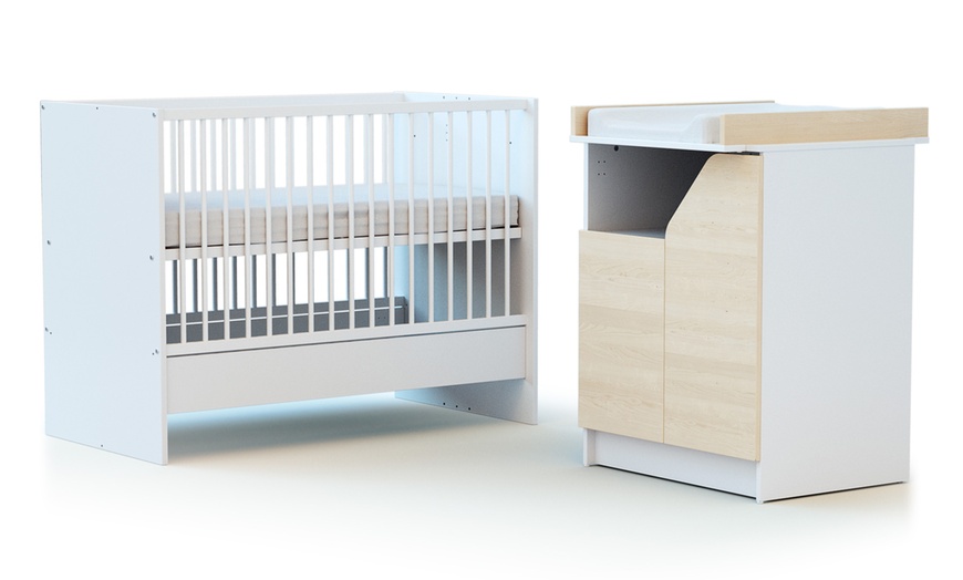 Image 3: AT4 Baby Crib with Changing Unit and Optional Mattress