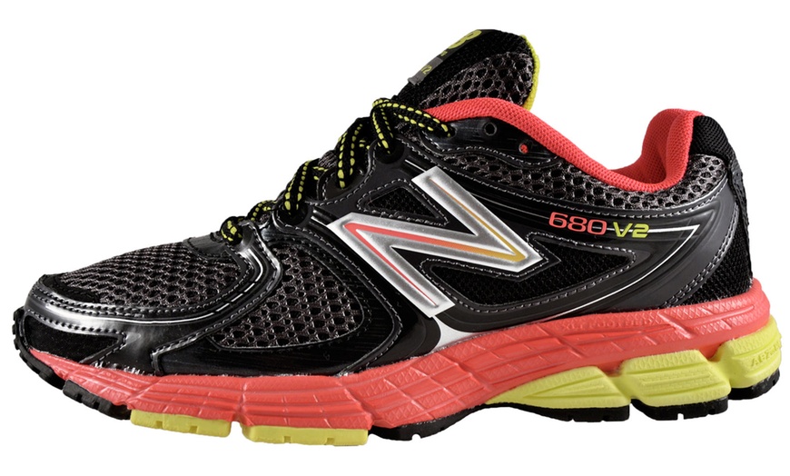 Image 2: New Balance Women's Running Trainers 