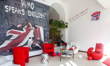 English Conversation più corso online da British School Genova (sconto fino a 94%)