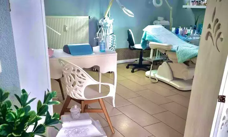 Powder-Brows-Behandlung inkl. Nachbehandlung für makellose Augenbrauen