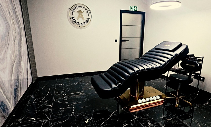 Image 12: Permanent Make-up: Brauen, Lippen, Eyeliner oder Haarpigmentierung