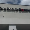 Image 1: Signature, Deluxe, or Platinum Hydrafacial with 30 or 60-Min Massage
