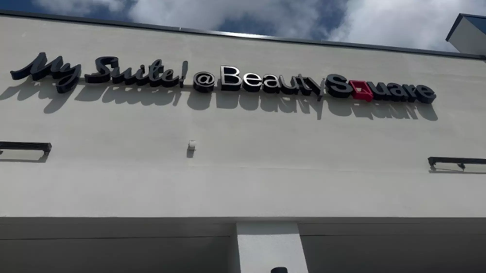 Signature, Deluxe, or Platinum Hydrafacial with 30 or 60-Minute Massage at Josefina Beauty Spa (Up to 50% Off)