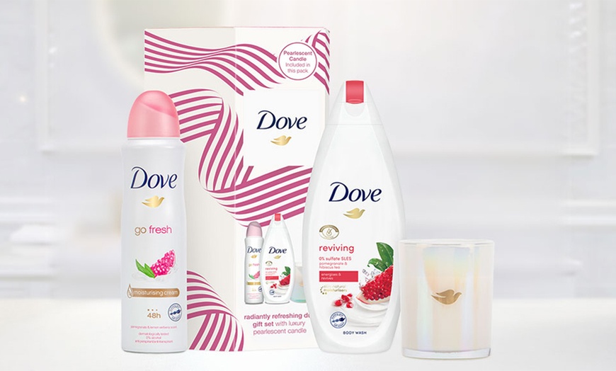 Image 2: Dove Refreshing Gift Set