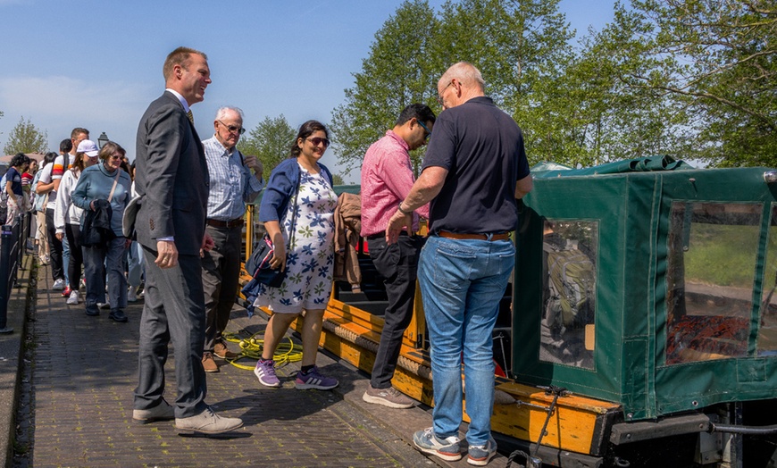 Image 18: Giethoorn Tour: vanuit Amsterdam in een Hop On Hop Off Holland bus