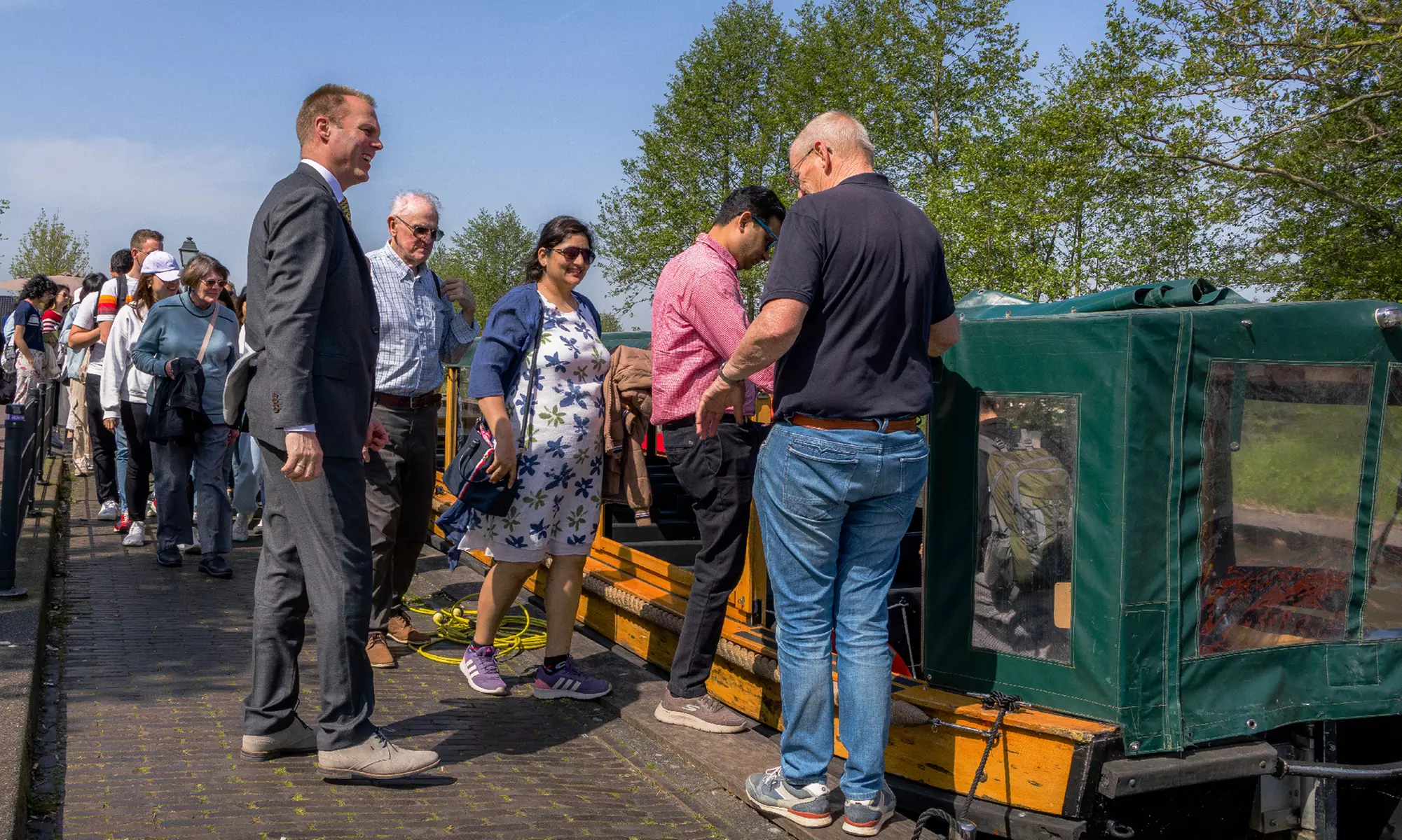 Giethoorn Tour: vanuit Amsterdam in een Hop On Hop Off Holland bus