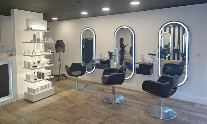 Jusqu'à 50% de remise sur Couleur / Reflets chez jenna school