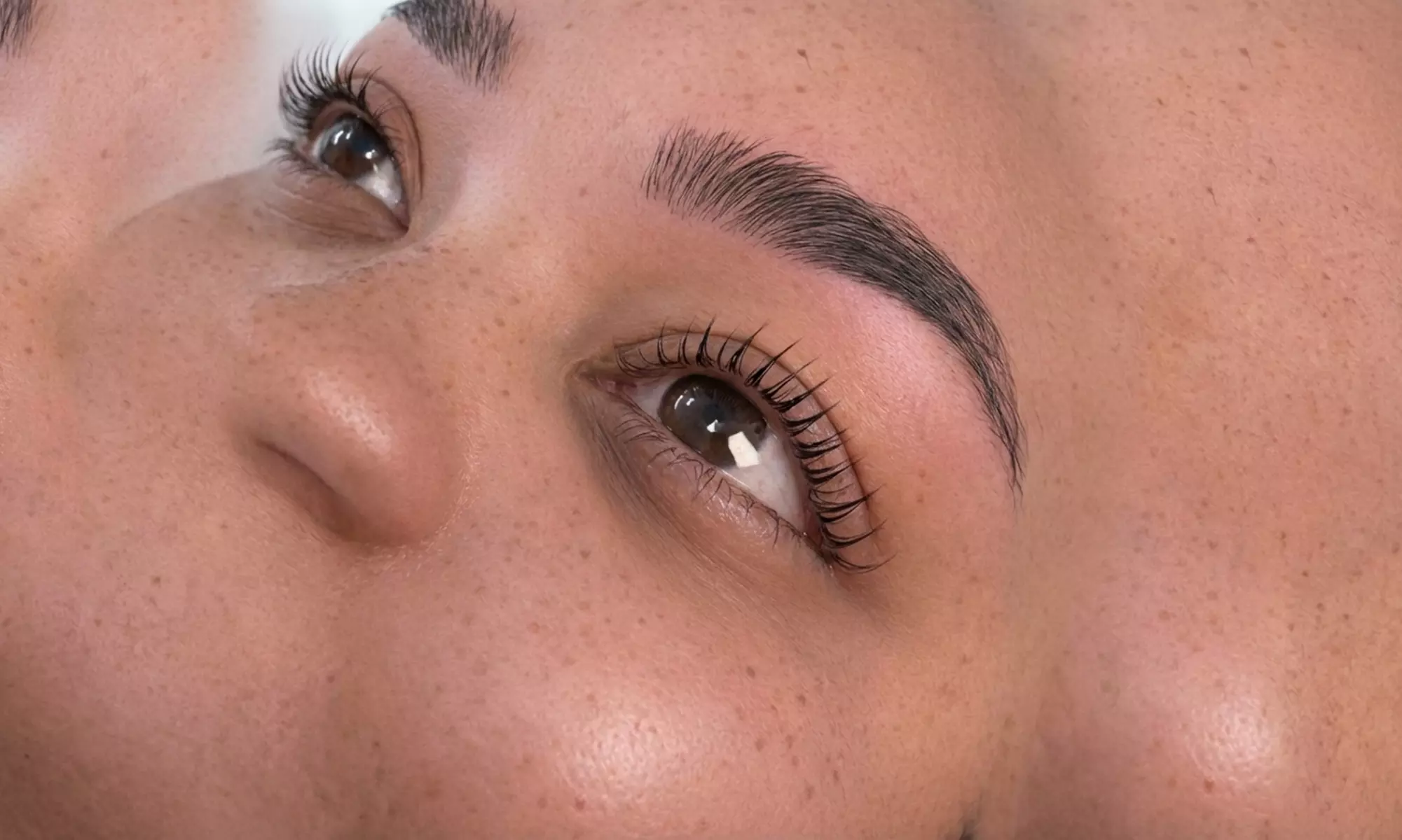 Lifting y tinte de pestañas con opción a laminado de cejas y diseño