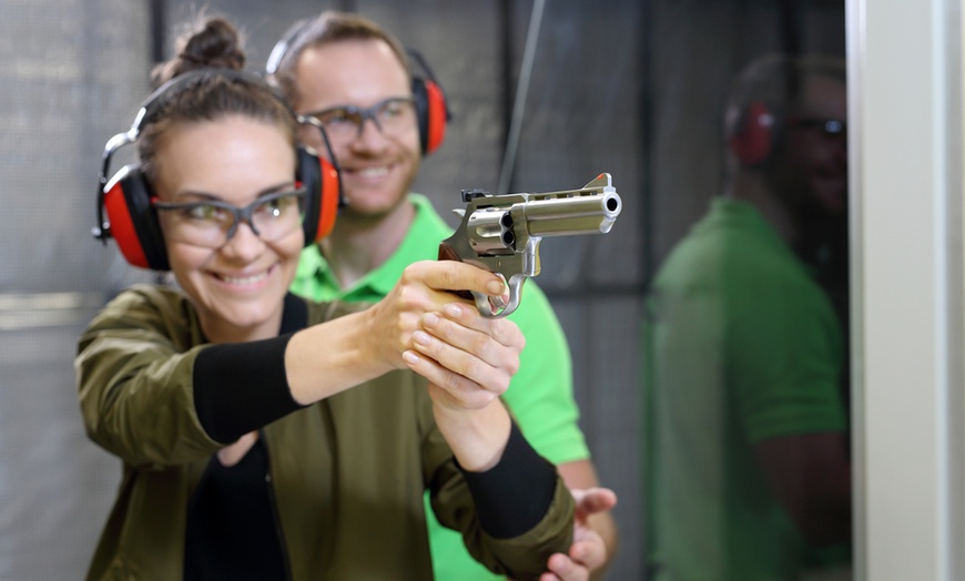 Image 4: Emocjonujące strzelanie z Glocka pod opieką instruktora