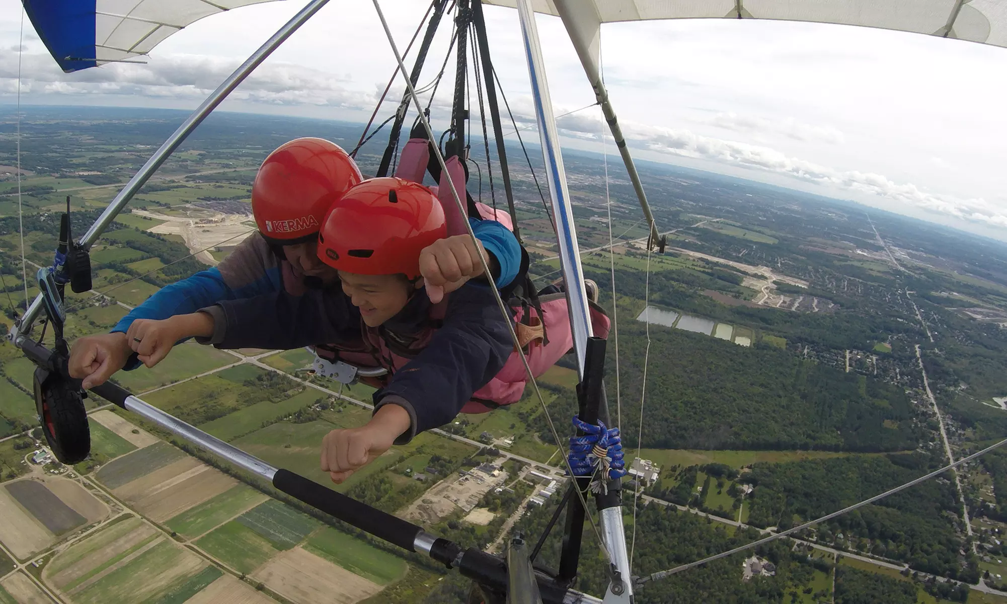 C$120 for One Tandem Hand Gliding Session from Fly Gravity Sports (C$175 Value) - Second Medium