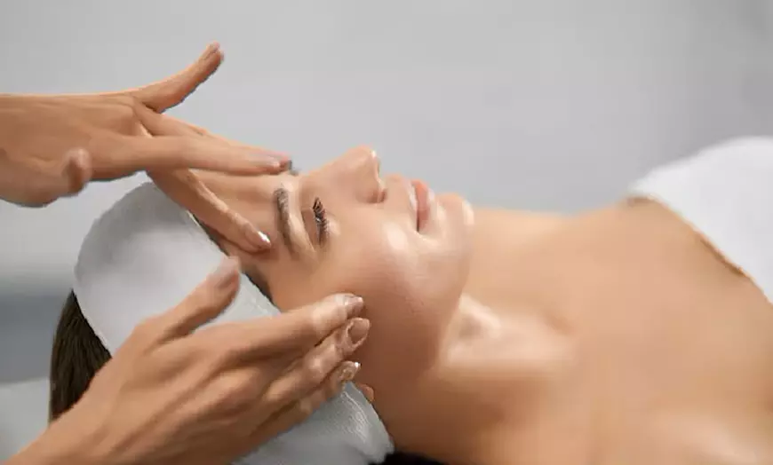 Image 1: Limpieza facial completa con opción a radiofrecuencia y mascarilla