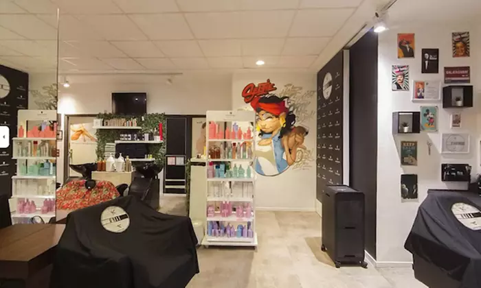 Haarschnitt mit Styling / Föhnen und optionalen Zusatzleistungen