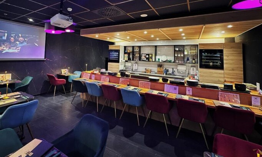 Image 3: 3-Gänge-Sushi-Menü mit Sushiplatte für 2 oder 4 Personen 