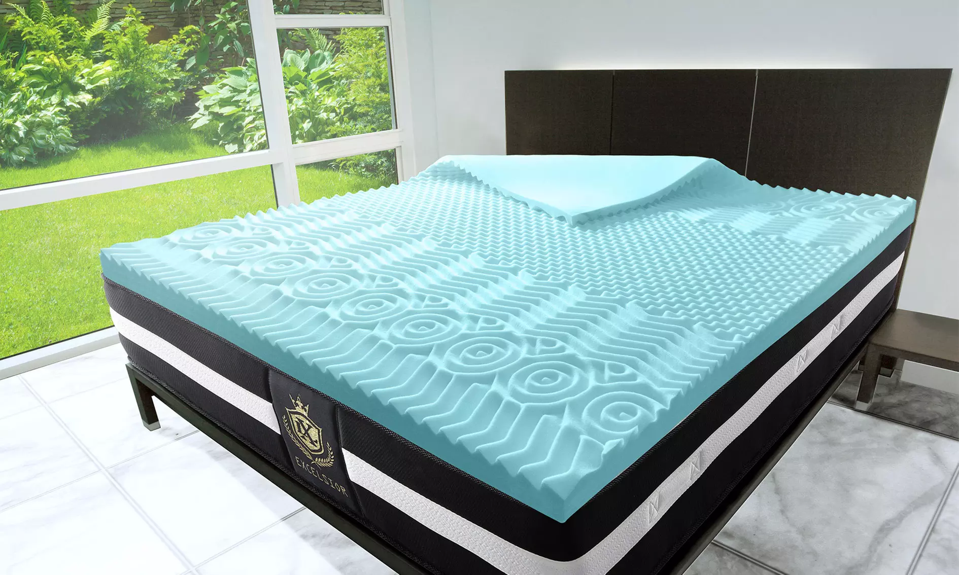 Surmatelas "Highland" à mémoire de forme et 7 zones de confort avec effet rafraîchissant, de la marque Sampur - Primary Image