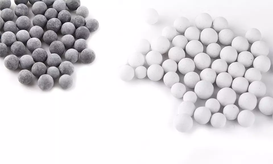 1x oder 2x Duschkopf mit Massagedüse oder/und Keramikperlen zum Nachfüllen - Second Medium