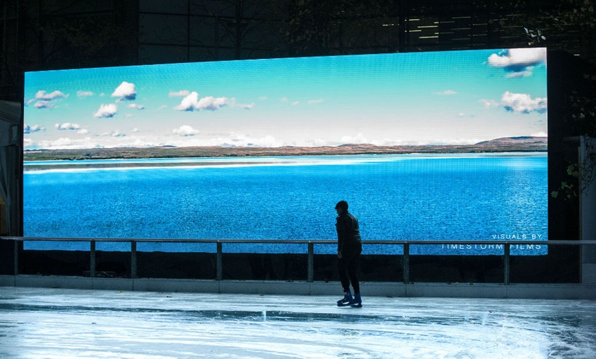 Image 4: Ice Rink Canary Wharf