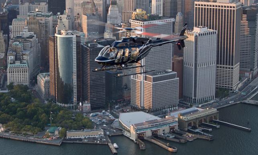 Image 4: USA: 15-Minute Helicopter Flight Over New York City