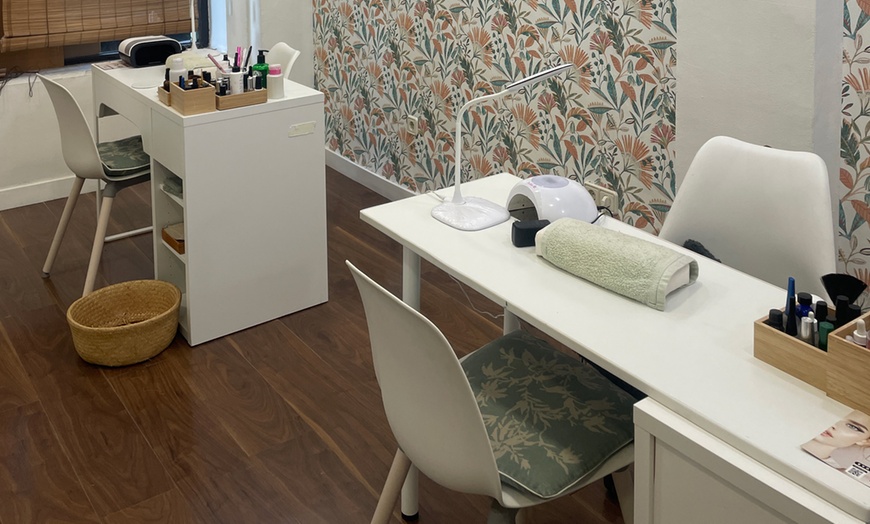 Image 2: Masaje relajante con opción a 15 minutos de reflexología podal