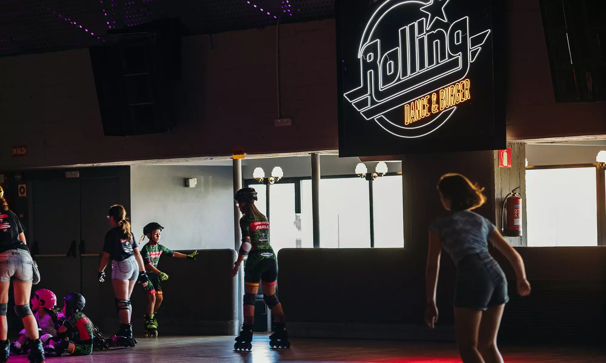 Acceso a pista con opción a menú para 2 personas en Rolling Dance