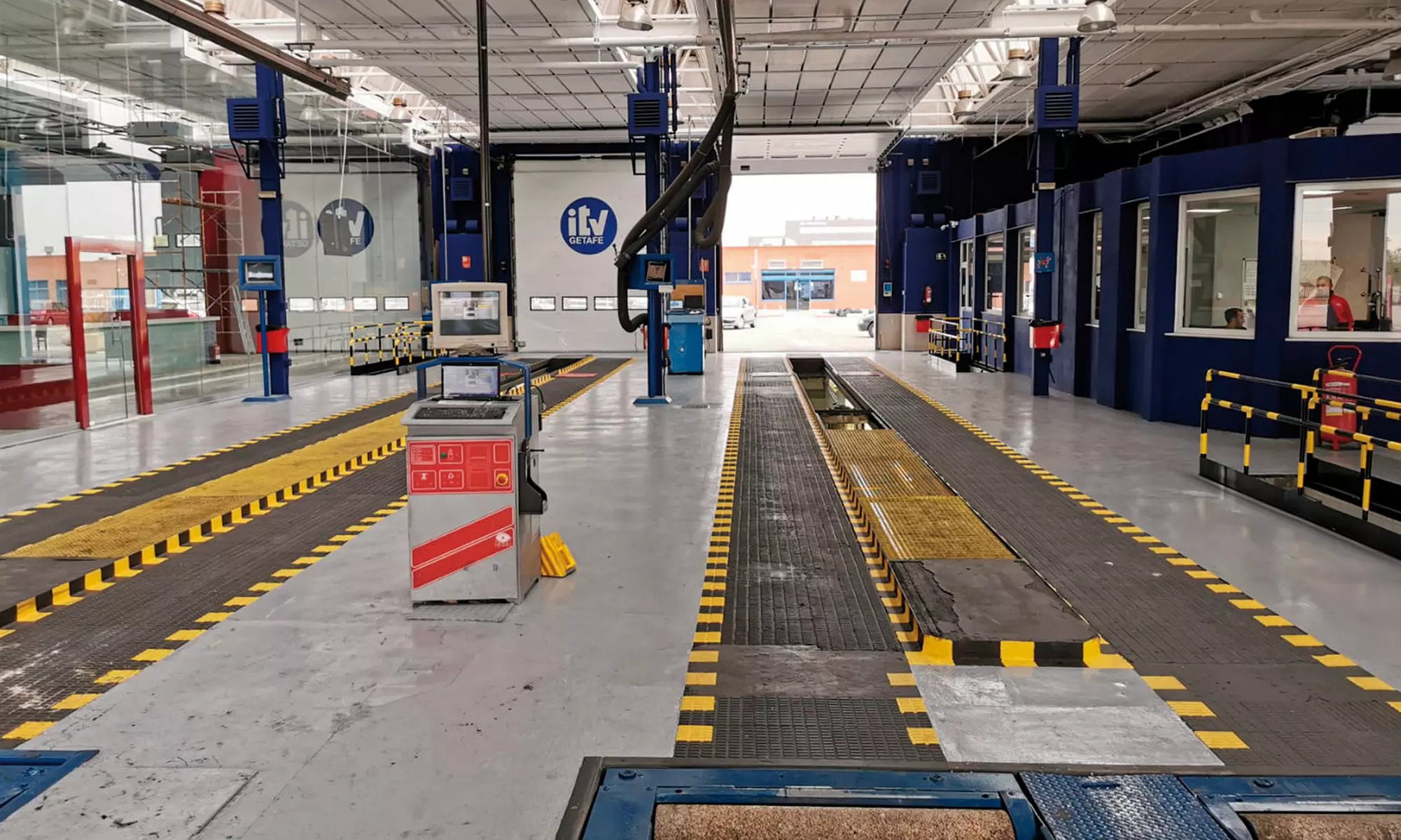 ITV Con Tasas Incluidas para Vehículos y Motos en EuroITVs Getafe