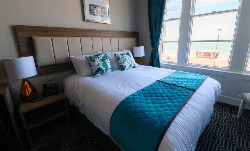 Image 4: Llandudno: Double Room with Prosecco