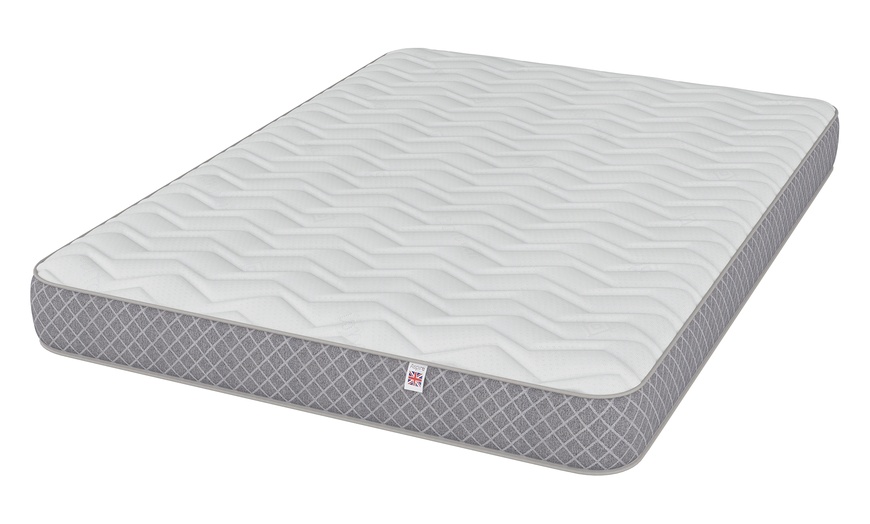 Image 3: Aspire UK Made 700 Eco Foam Hybrid Sprung Value Mattress