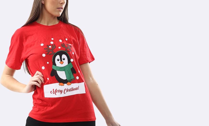 Image 10: Christmas T-Shirt