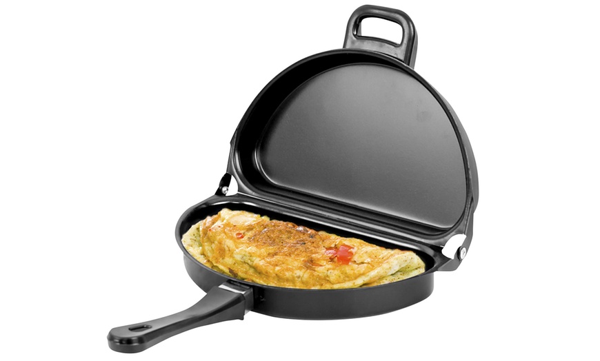 Image 1: Folding Frittata Omelette Pan