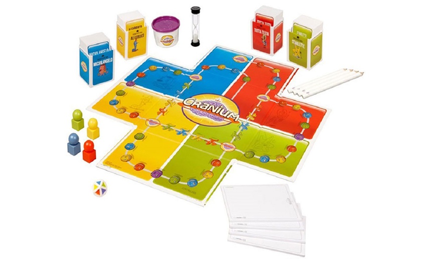 Image 8: Hasbro Family Board Game