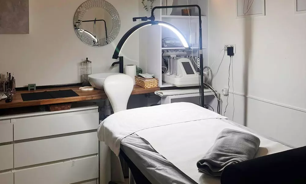 Lifting de pestañas y tinte, laminado de cejas, visagismo y depilación