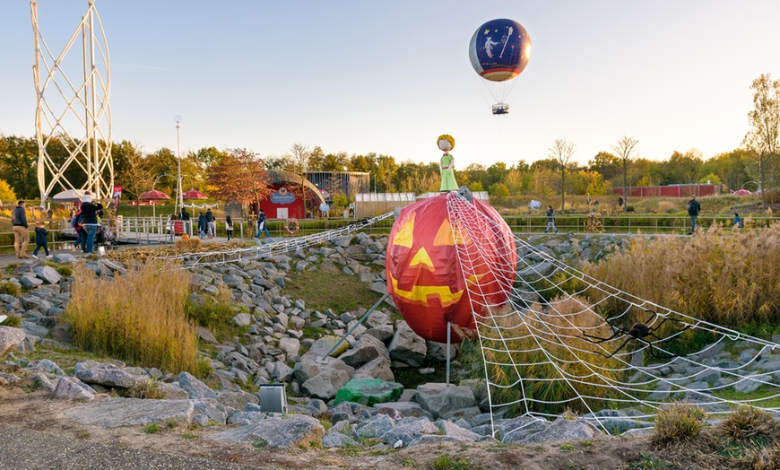 Image 6: Entrée au parc du Petit Prince