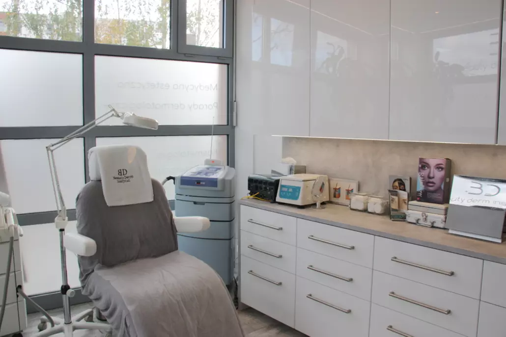 Modelowanie sylwetki bez wysiłku: zabieg EMS na wybrane partie ciała