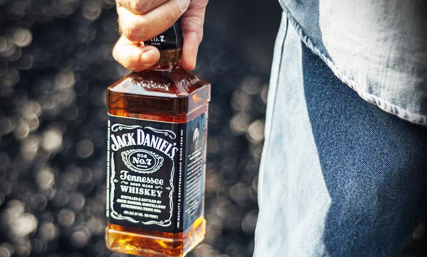 Image 2: Super botella de fiesta de Jack Daniel's de 3 litros